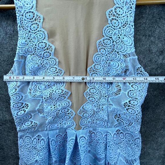 Greylin Peplum Top Womens Small Blue Floral Lace Pastel Deep V Coquette Fairy - Picture 4 of 6